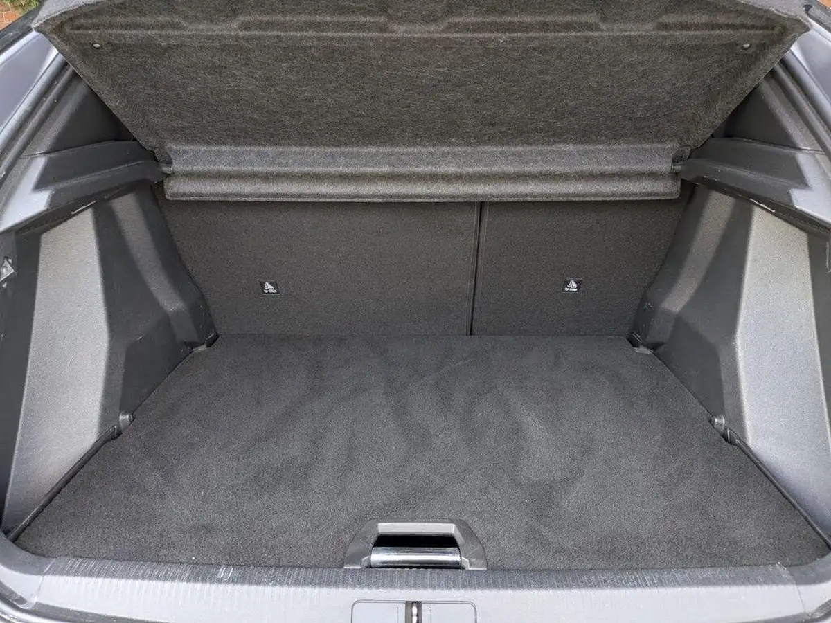 2020-peugeot-2008-suv-12-puretech-allure-100bhp-big-26