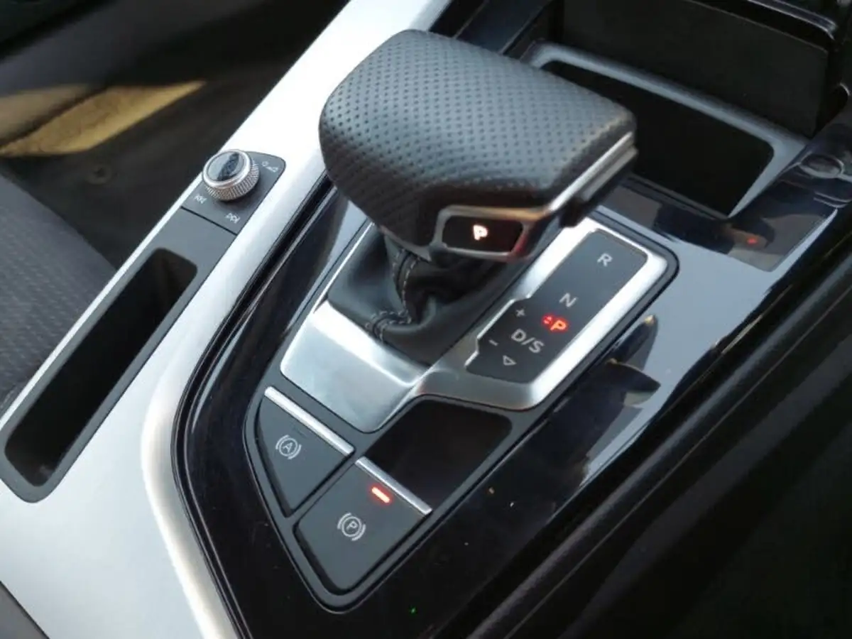 2022-audi-a4-20-35-tfsi-s-line-tronic-big-18