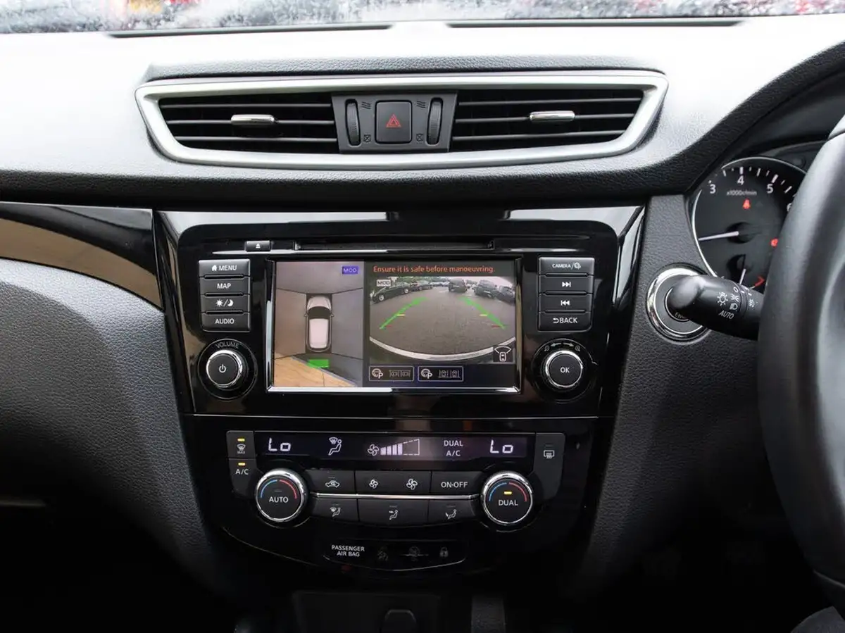 2020-nissan-qashqai-13-dig-t-n-connecta-140ps-big-24