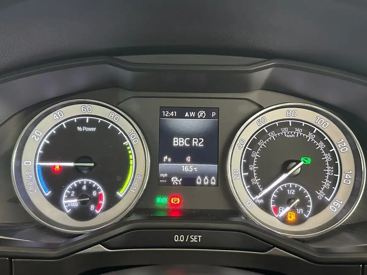 2020-skoda-superb-14-tsi-se-l-estate-big-39
