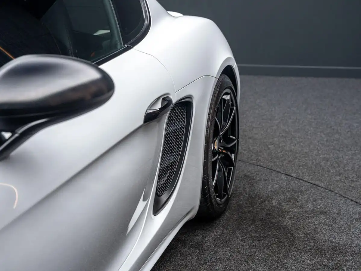 2019-porsche-cayman-718-25-cayman-gts-pdk-big-12