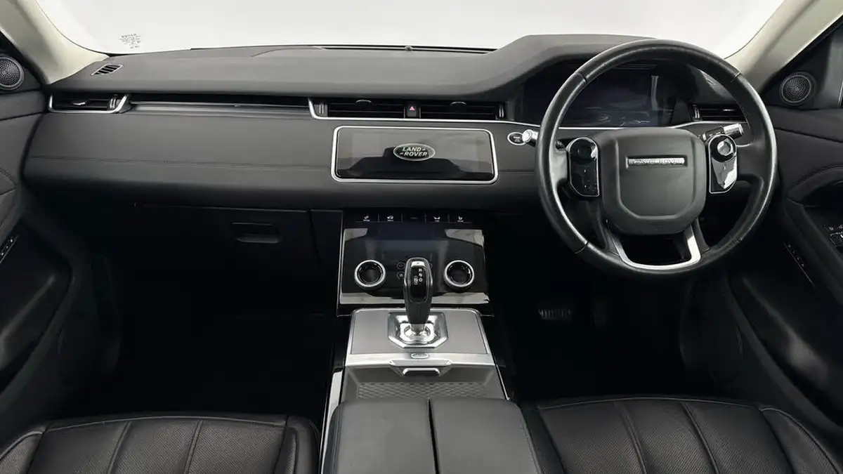 2019-land-rover-range-rover-evoque-20-p300-se-big-10