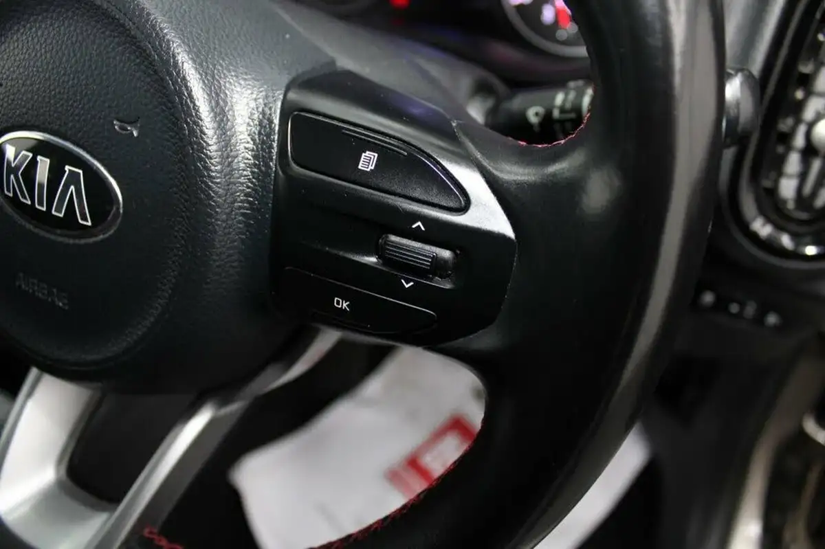 2017-kia-picanto-10-gt-line-big-21