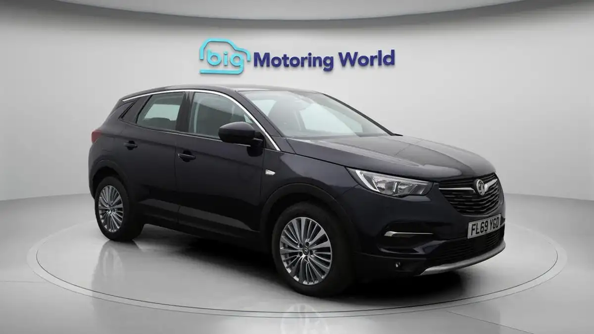 2019-vauxhall-grandland-x-12-tech-line-nav-auto-big-1
