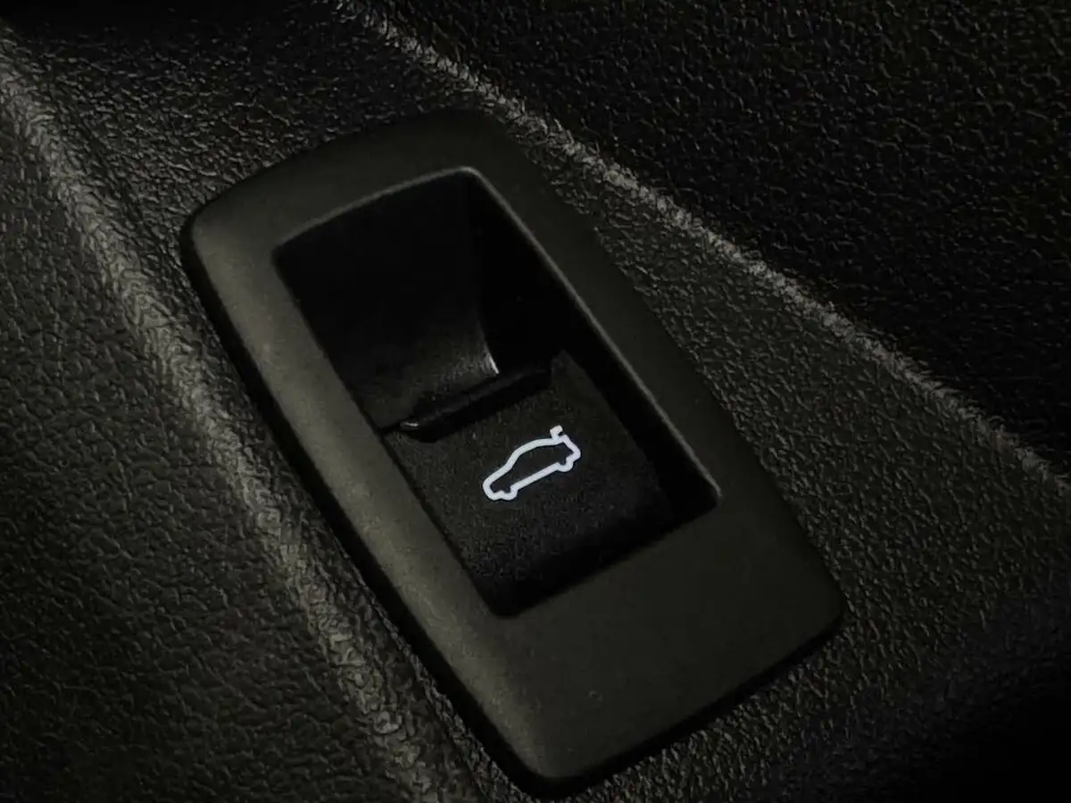 2024-bmw-ix1-e-edrive20-m-sport-big-17