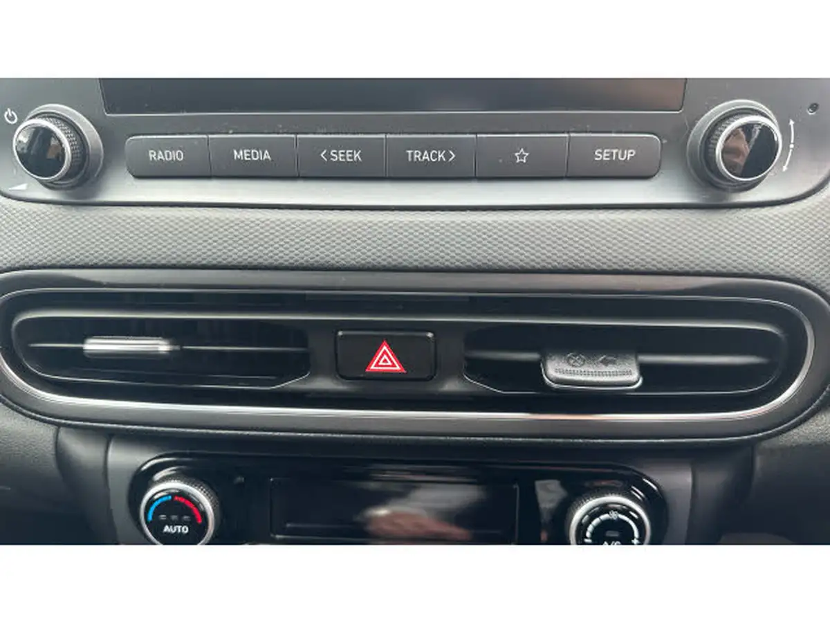 2022-hyundai-kona-16-gdi-se-connect-big-70
