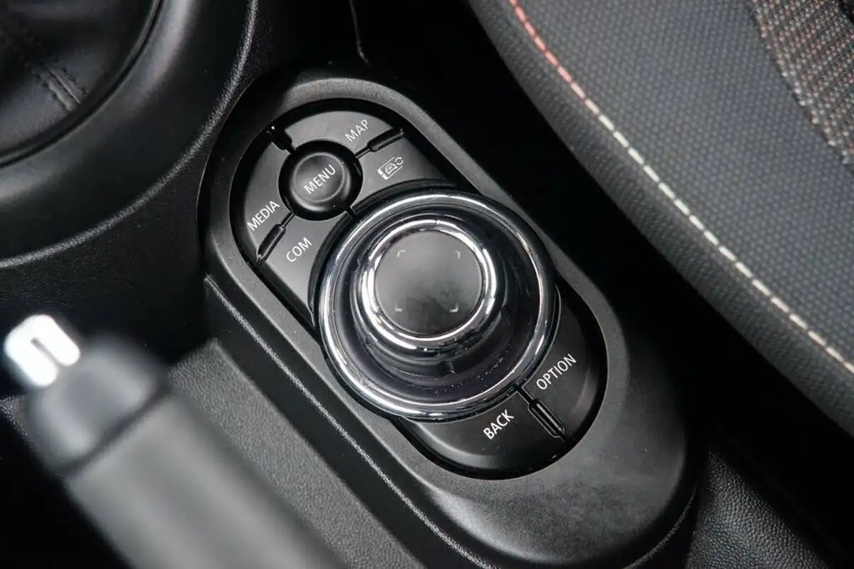 2022-mini-cooper-15-cooper-classic-hatchback-5d-auto-big-18