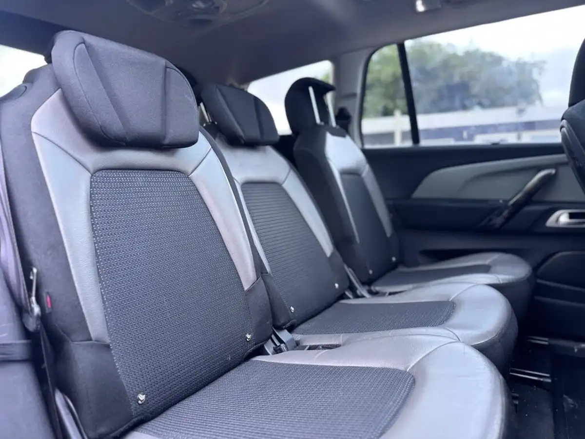 2014-citroen-grand-c4-picasso-16e-hdi-exclusive-etg6-big-26