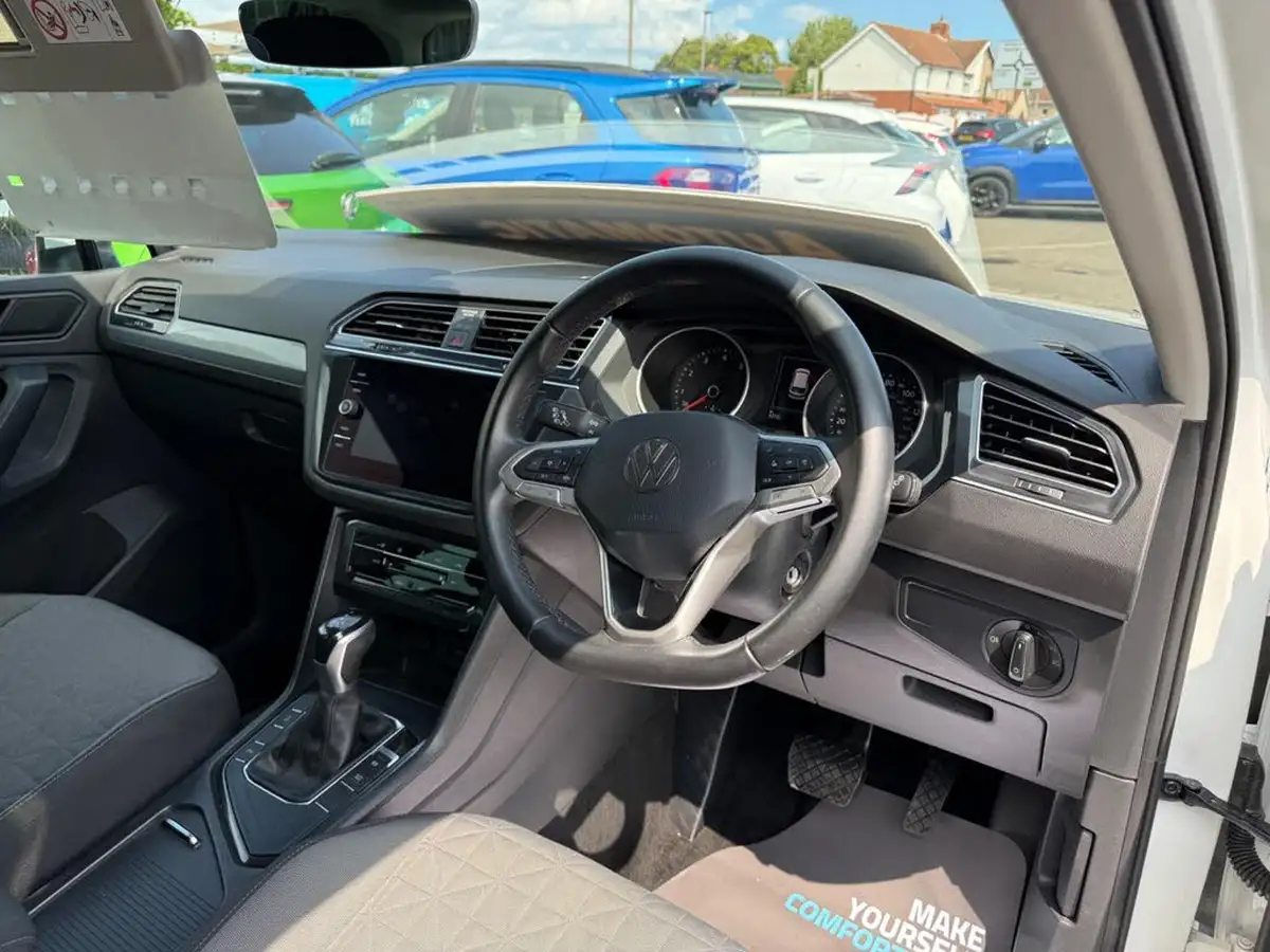 2021-volkswagen-tiguan-15-tsi-life-150ps-dsg-big-22