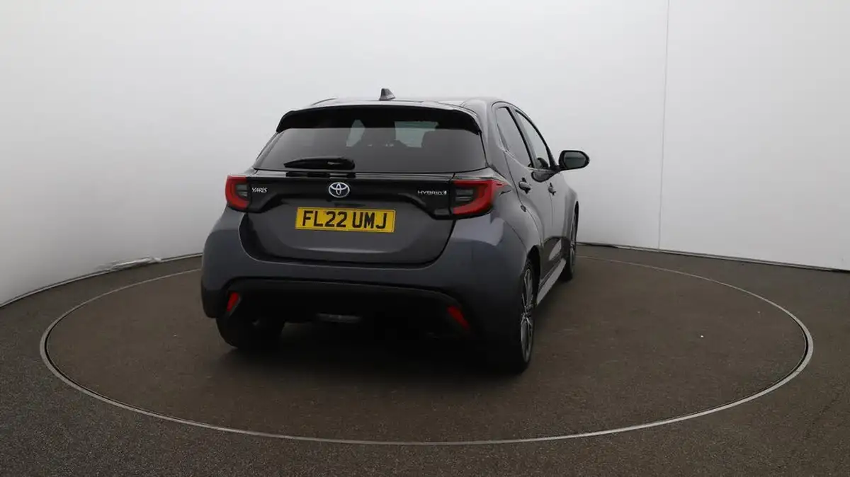 2022-toyota-yaris-15-vvt-i-excel-big-48