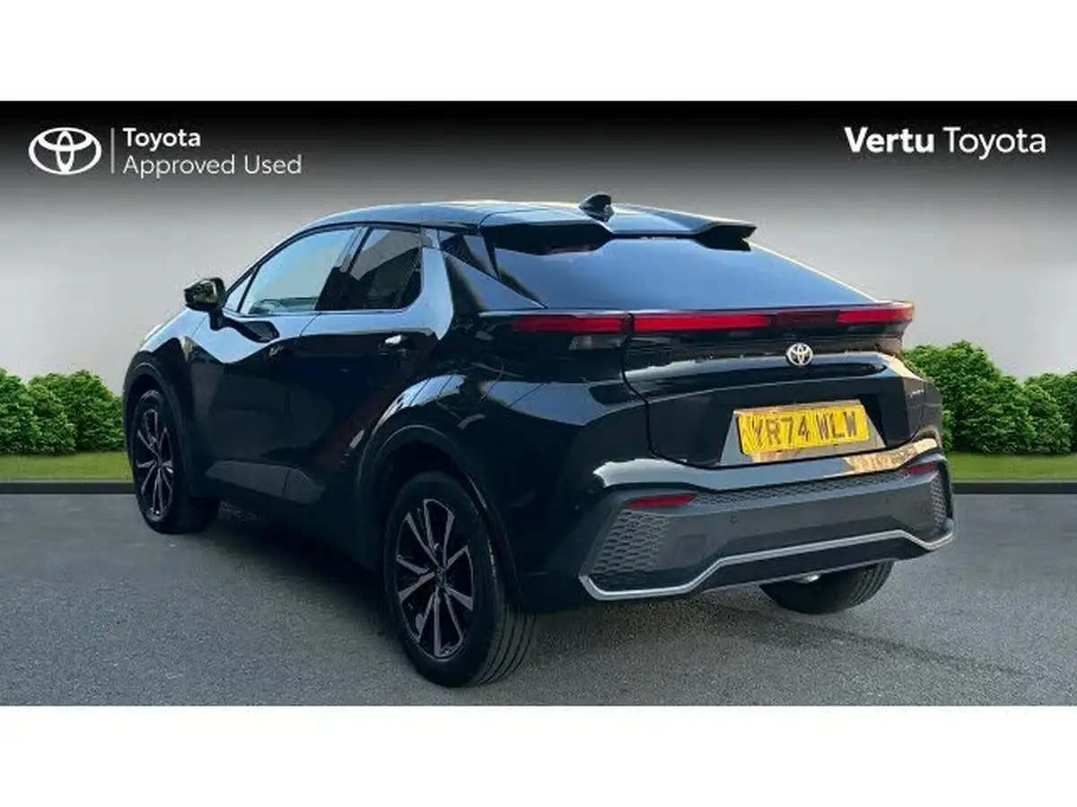 2024-toyota-c-hr-20-vvt-i-design-220bhp-plug-in-big-3