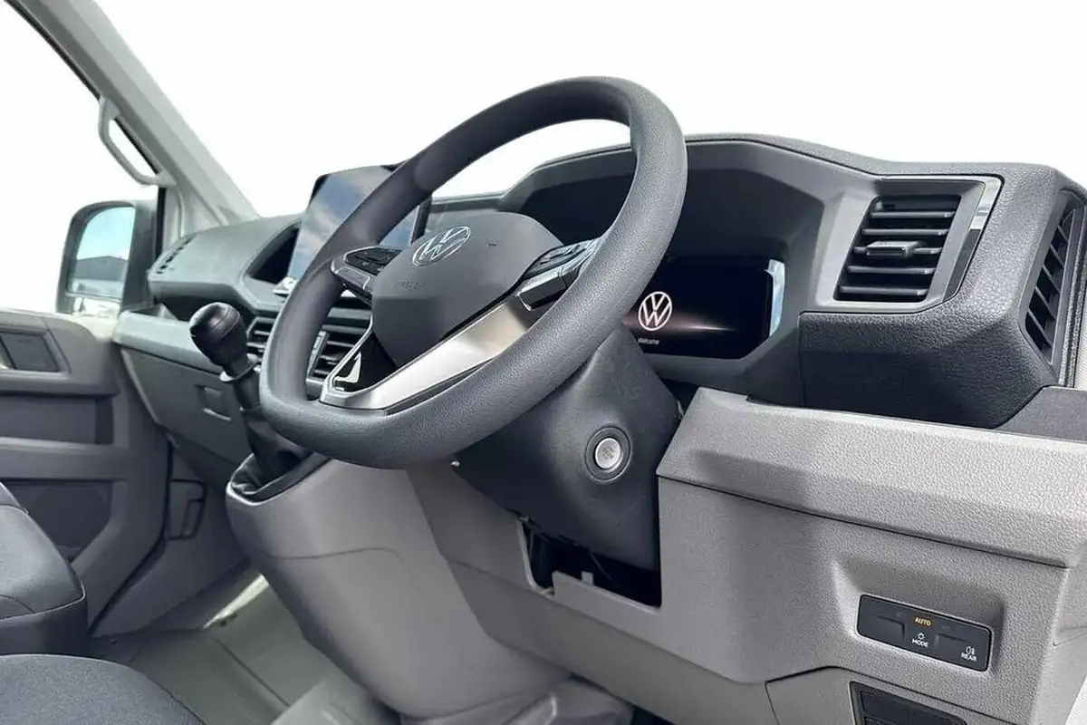 2024-volkswagen-crafter-20tdi-cr35-mwb-commerce-plus-140pseu6d-big-5