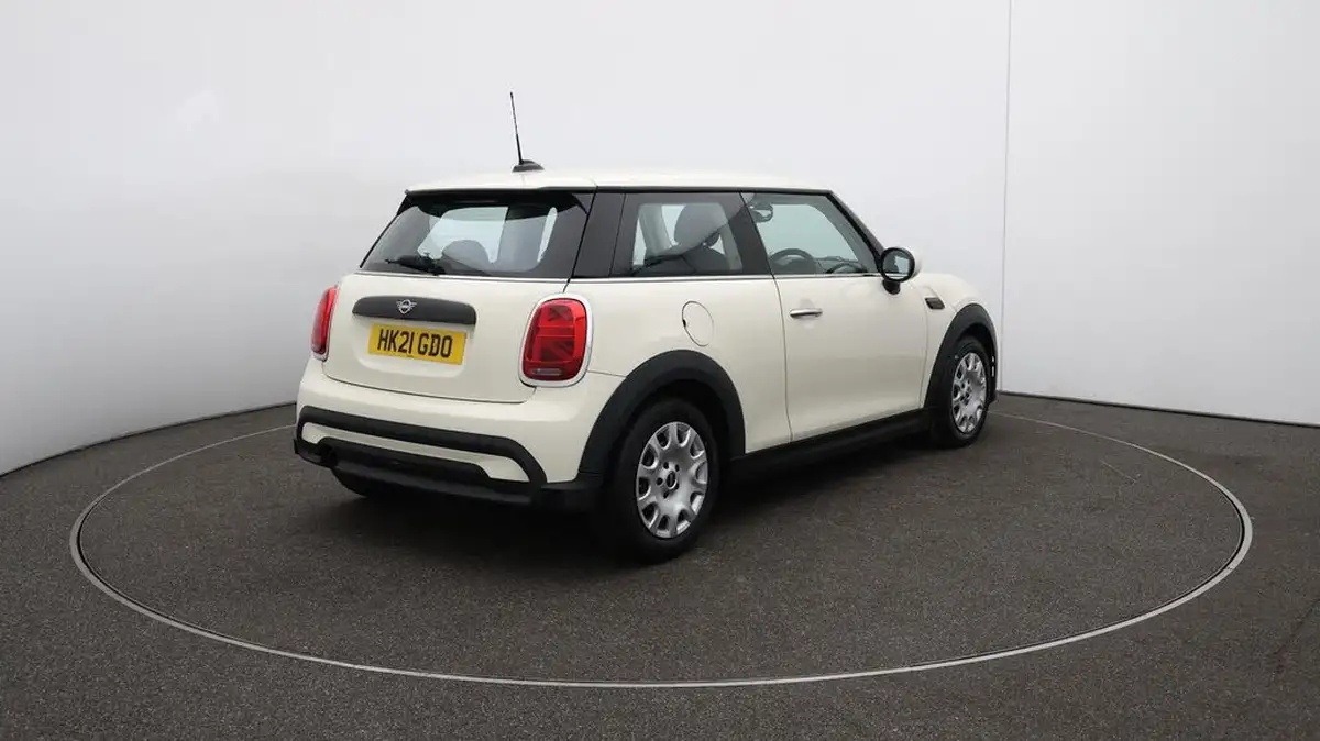 2021-mini-cooper-15-one-classic-3d-big-52