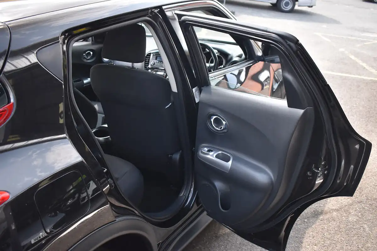 2011-nissan-juke-16-acenta-16v-1598cc-big-28