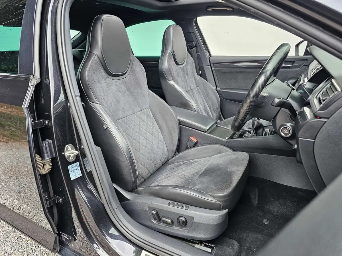 2018-skoda-superb-20tdi-scr-sportline-150ps-hatchback-big-4