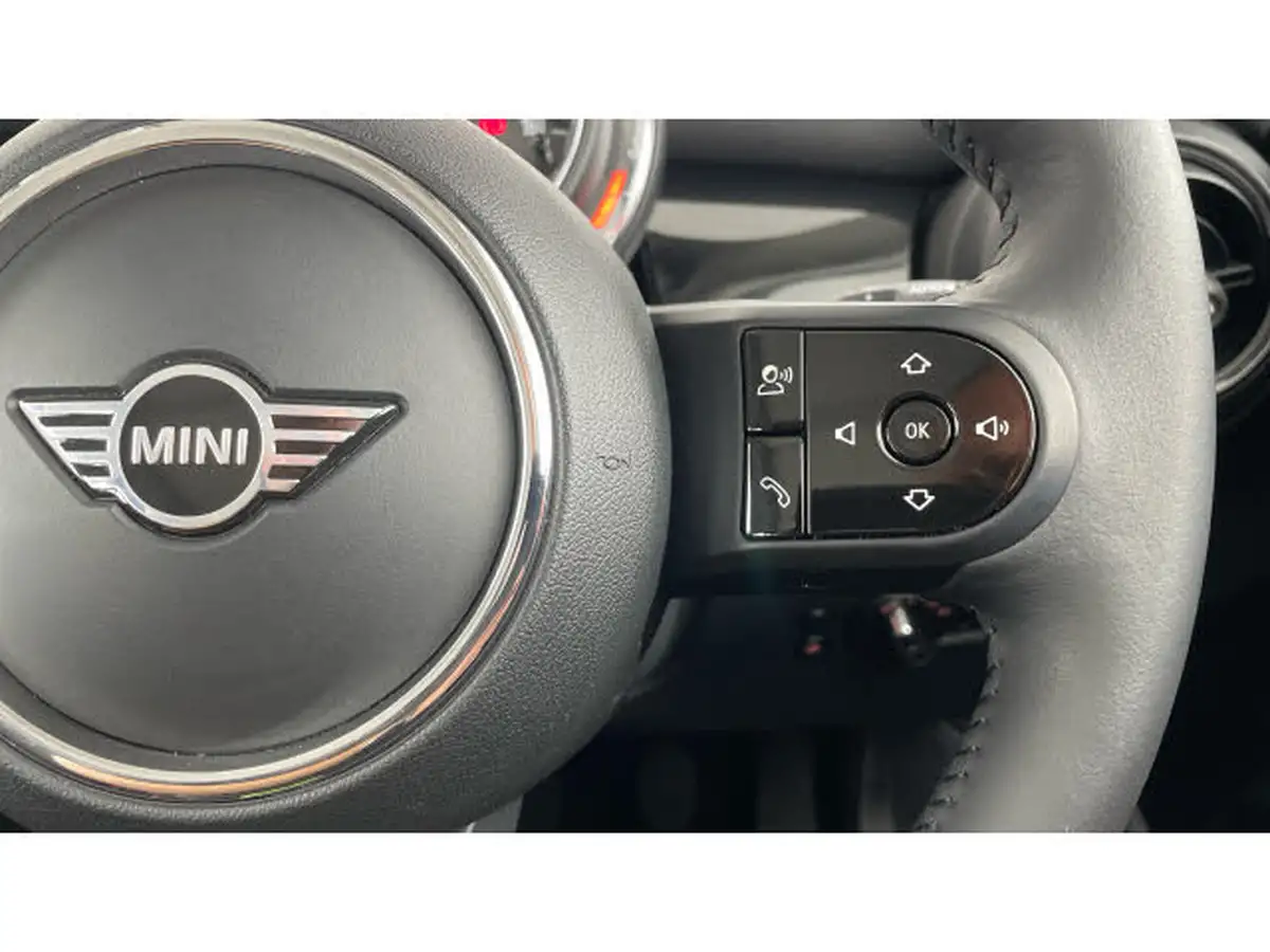 2022-mini-cooper-15-cooper-classic-hatchback-3d-big-17