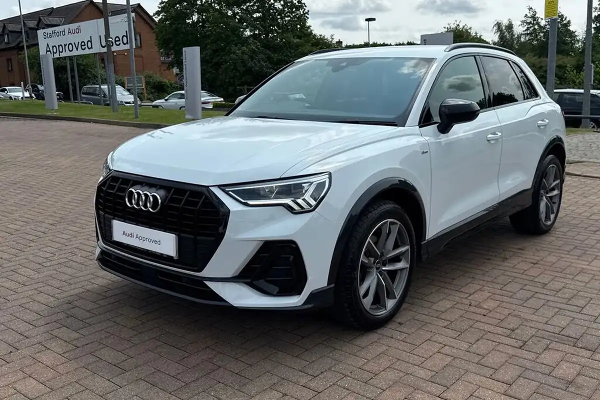 2022-audi-q3-15-35-tfsi-black-edition-codcomfort-sound-pack-station-wagon-big-24