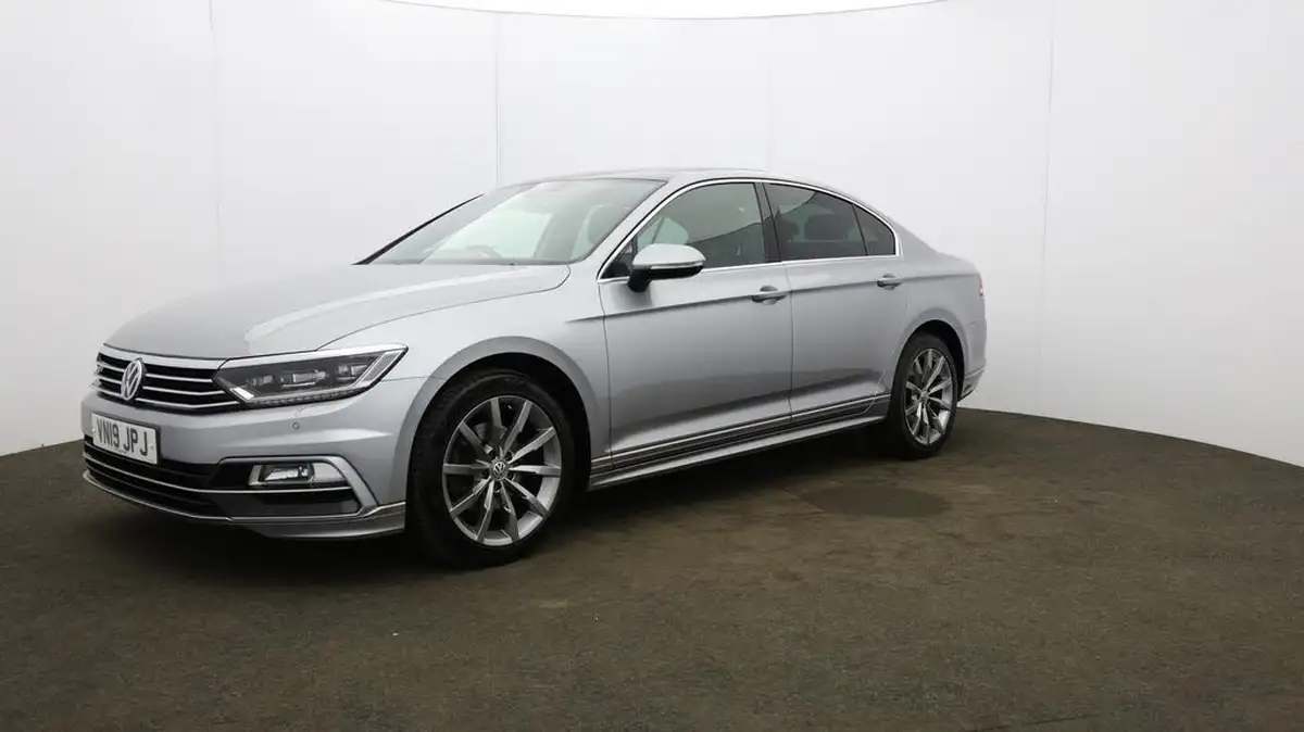 2019-volkswagen-passat-20tdi-r-line-150ps-scr-saloon-4d-big-22
