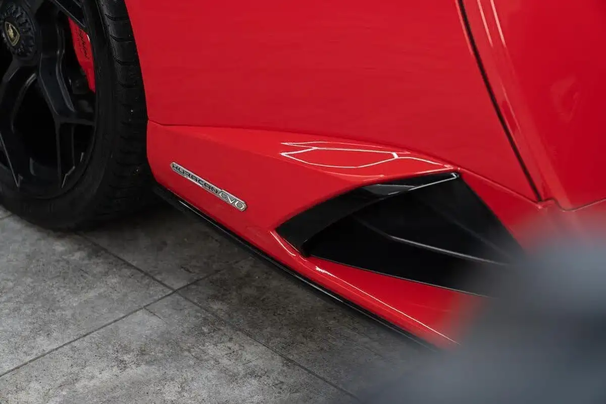 2019-lamborghini-huracan-52-evo-coupe-big-30