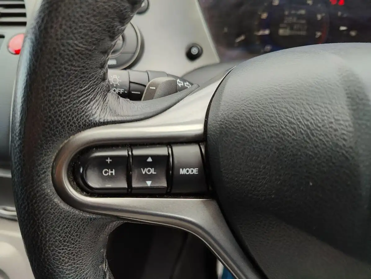 2011-honda-civic-14-si-i-shift-big-23