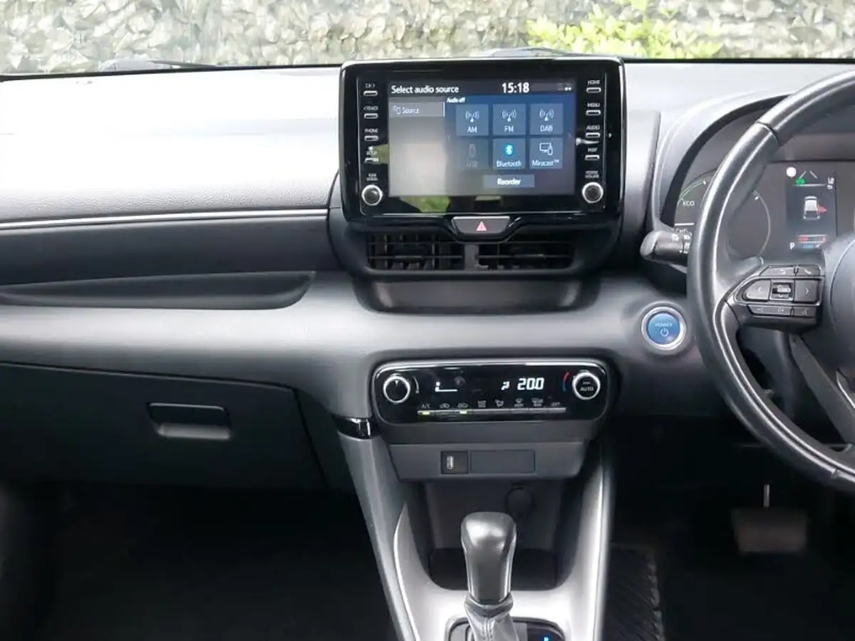 2022-mazda-mazda2-15-agile-big-9