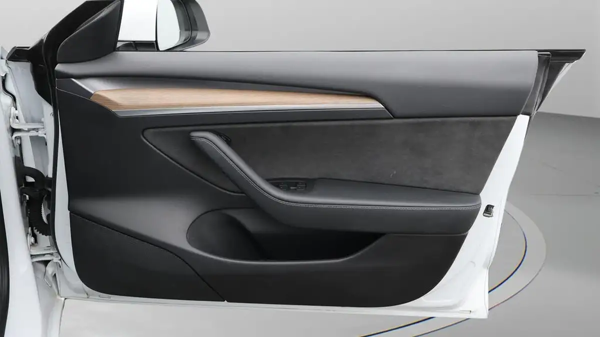 2021-tesla-model-3-e-long-range-4x4-big-15