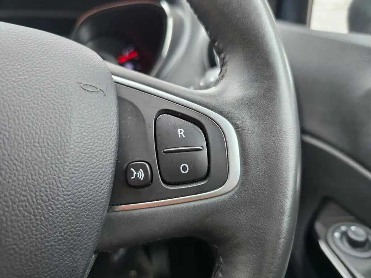 2016-renault-captur-15dci-dynamique-nav-90bhp-edc-auto-big-31