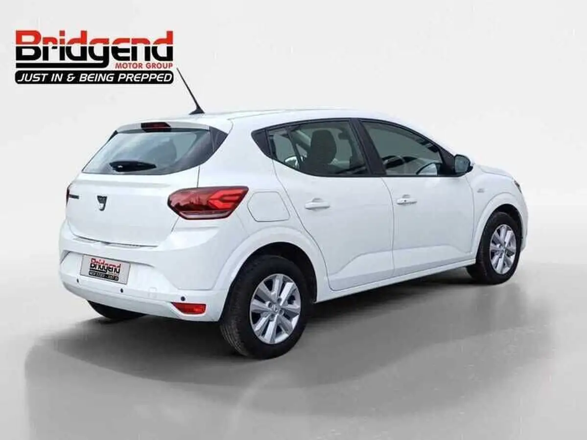 2021-dacia-sandero-10-tce-comfort-90bhp-big-2