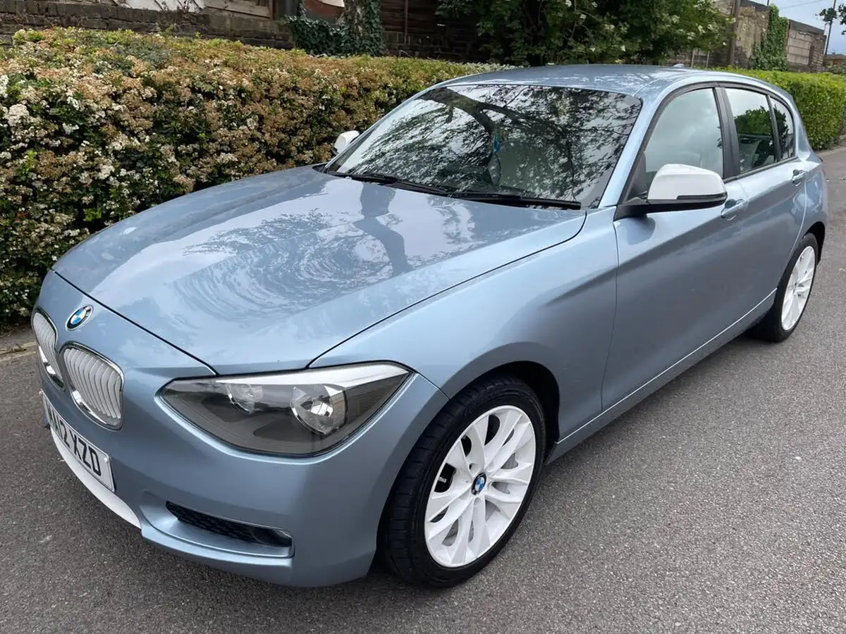 2012-bmw-1-series-20td-118d-urban-hatchback-5d-big-1