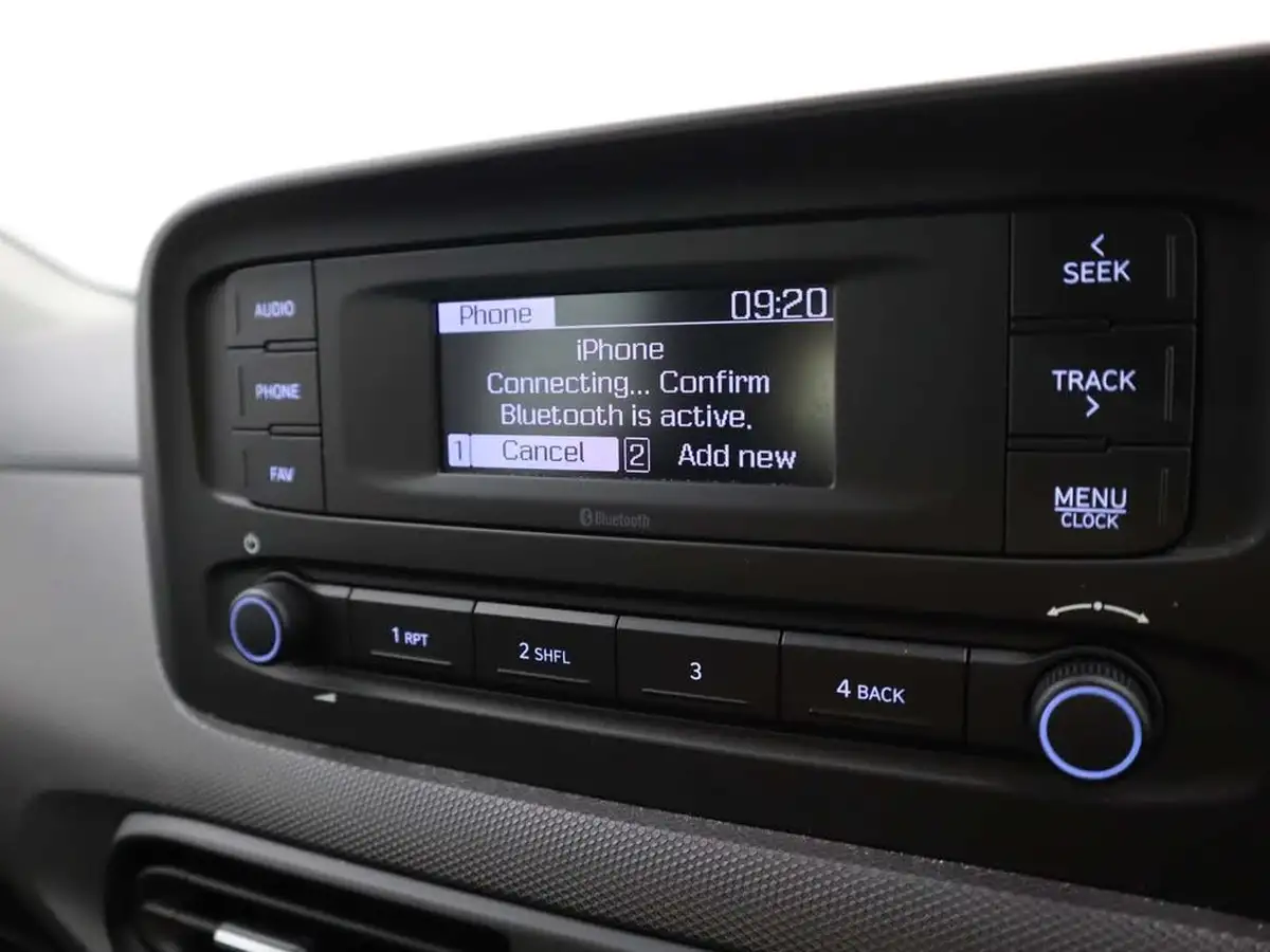 2020-hyundai-i10-10-se-big-22