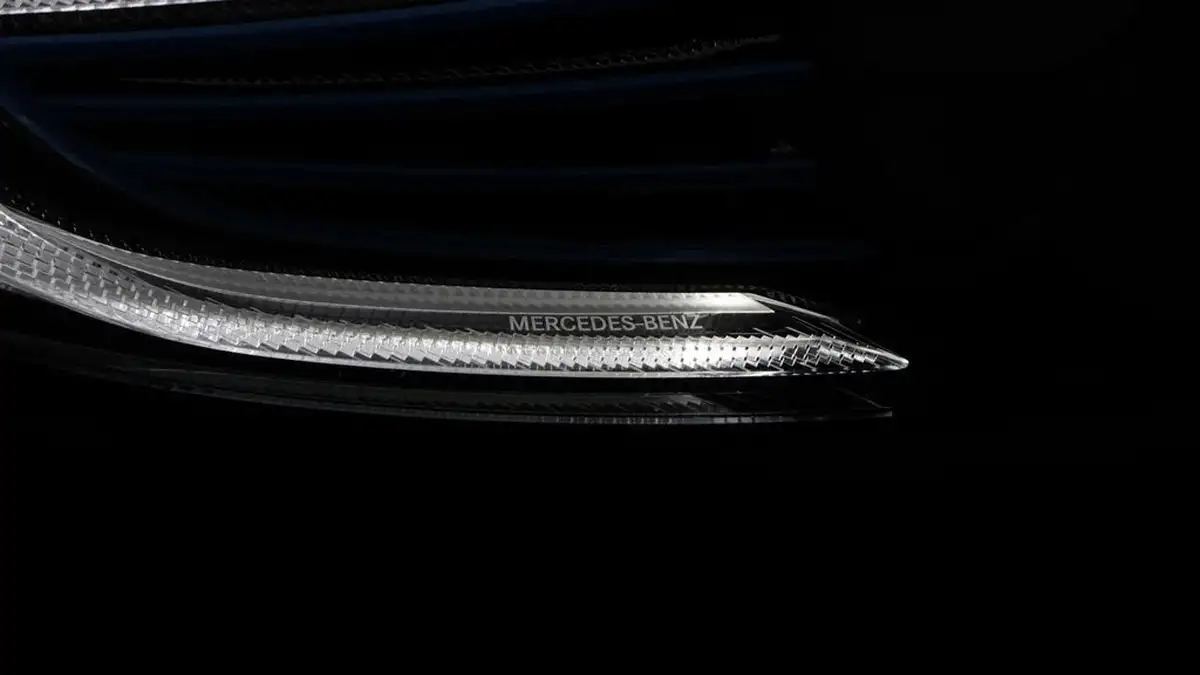 2021-mercedes-benz-eqc-e-eqc-400-amg-line-big-23
