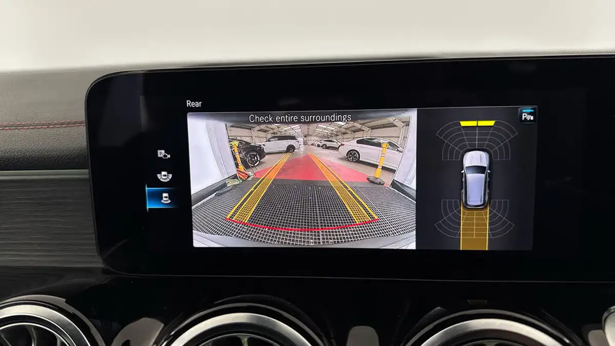 2022-mercedes-benz-eqb-e-eqb-300-amg-line-big-17