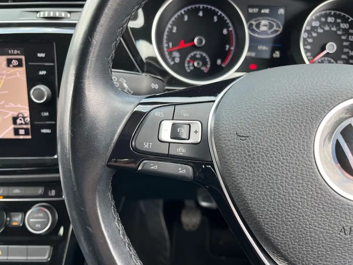 2021-volkswagen-touran-15-tsi-sel-big-26