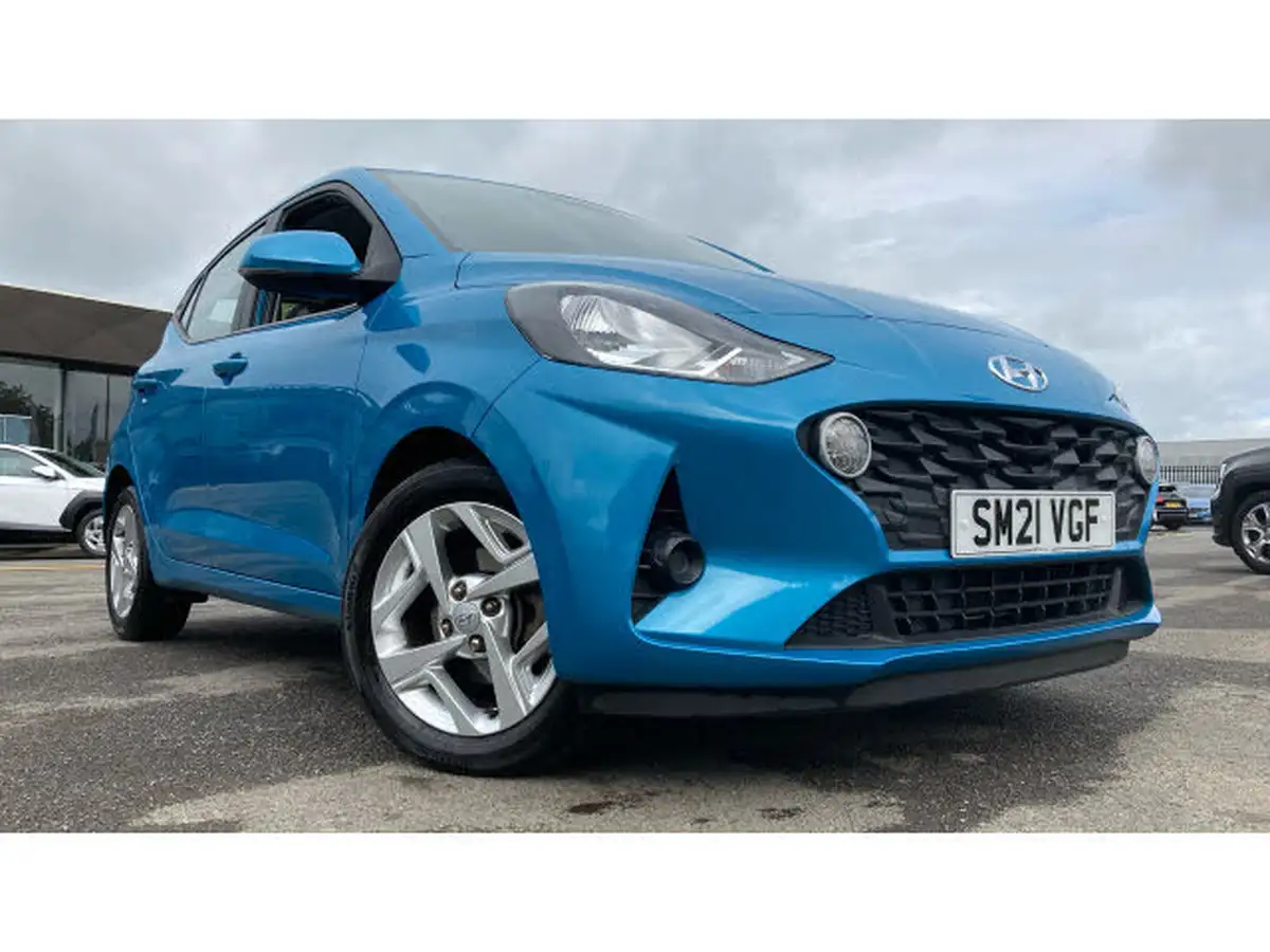2021-hyundai-i10-12-se-connect-big-7