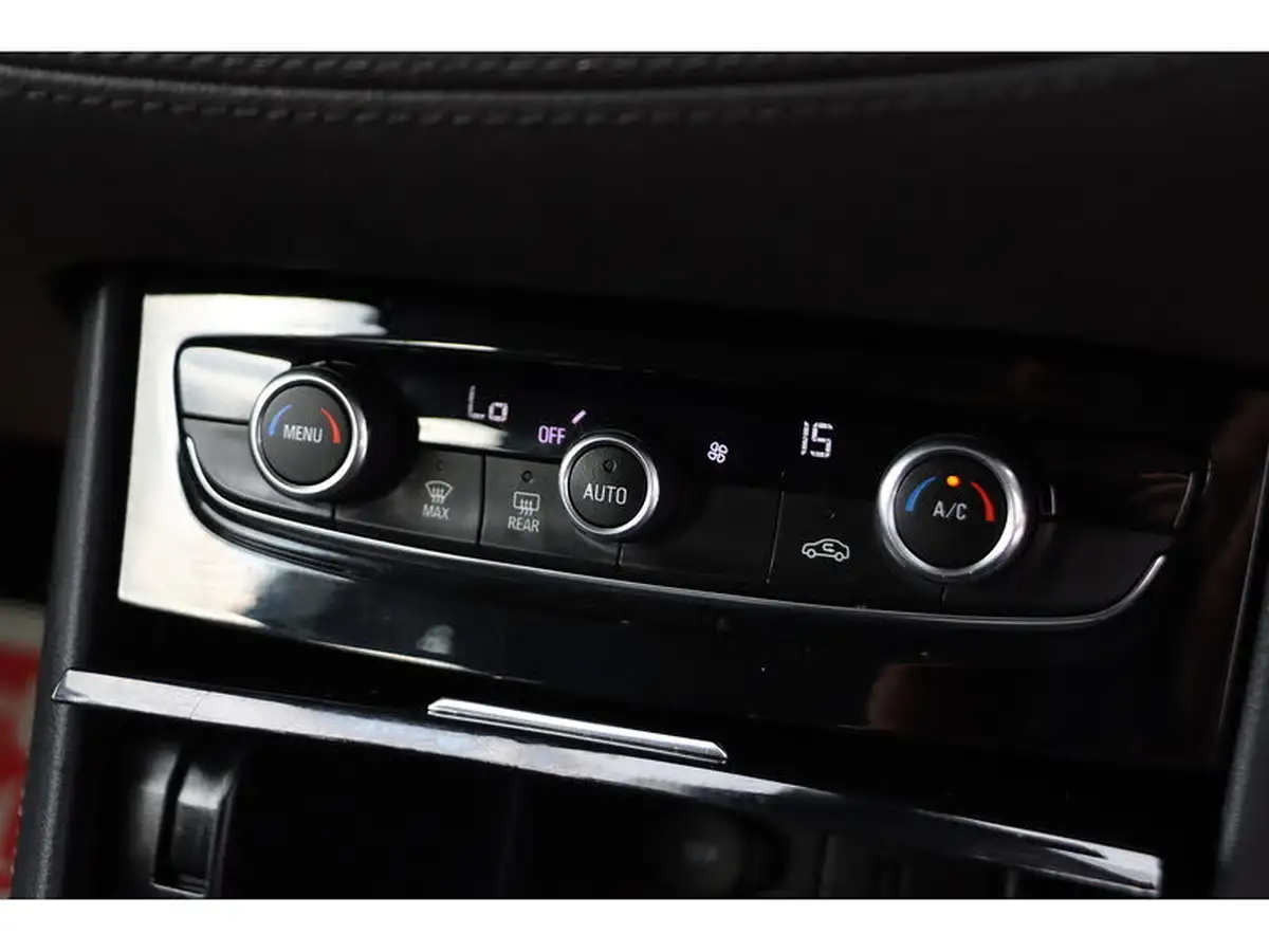 2019-vauxhall-grandland-x-12-se-ss-big-43