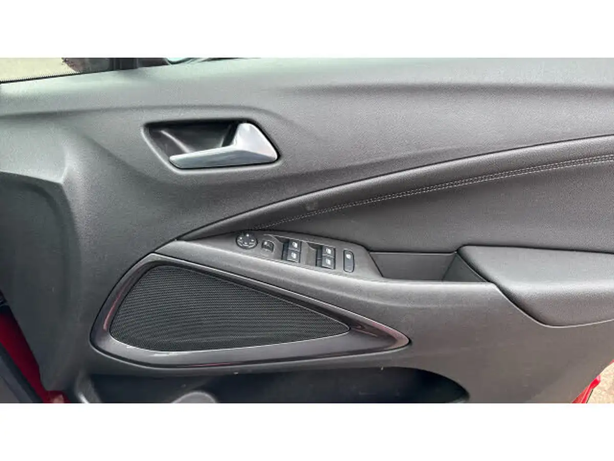 2021-vauxhall-crossland-12-elite-edition-130ps-auto-big-31