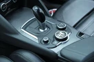 2017-alfa-romeo-giulia-20-veloce-small-54