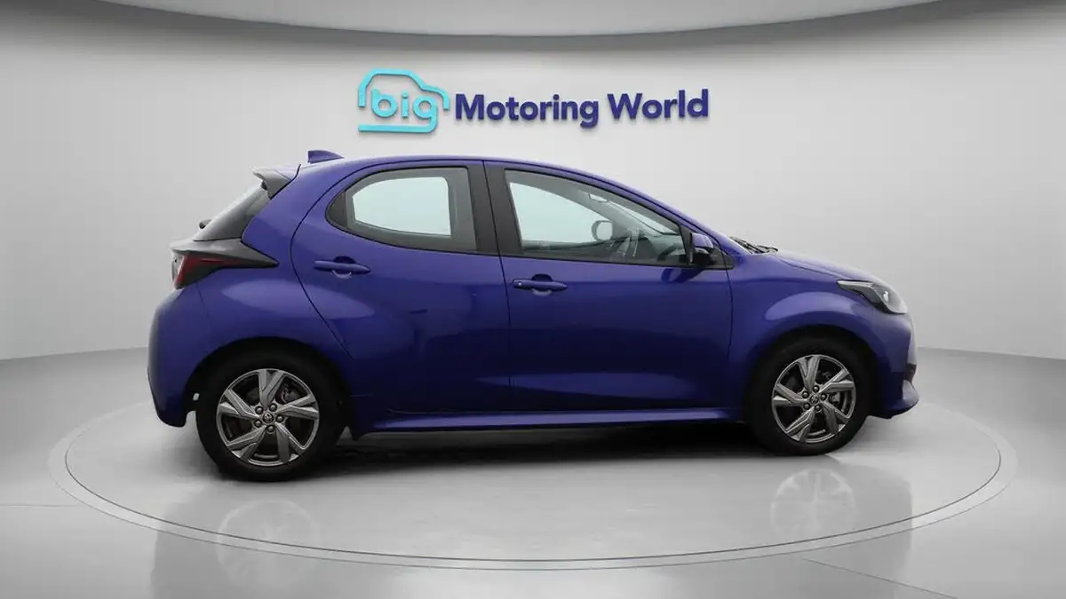 2025-toyota-yaris-15-vvt-i-icon-big-8