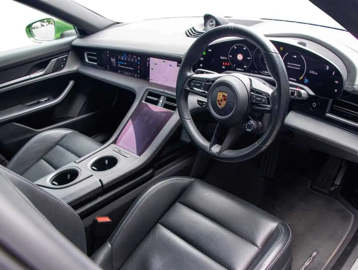 2022-porsche-taycan-e-4s-571ps-performance-battery-plus-big-4
