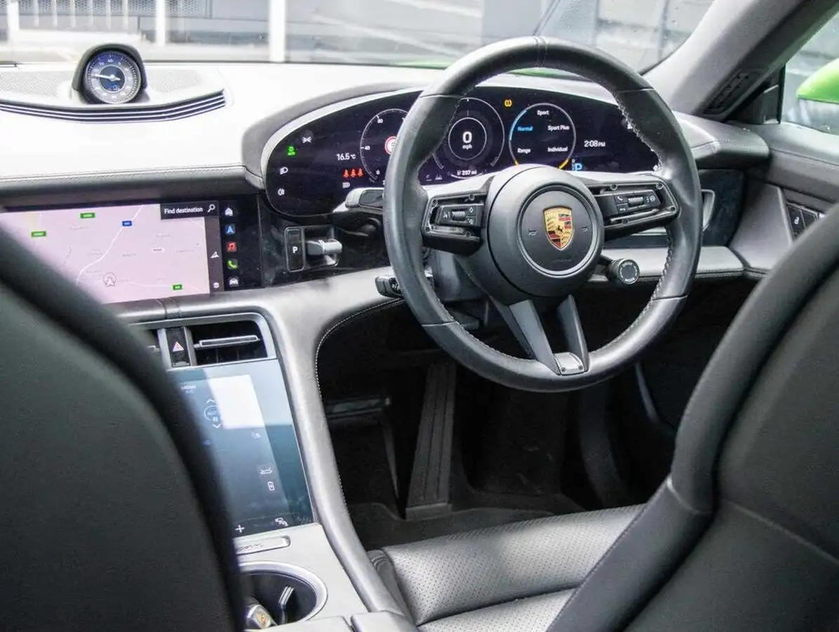 2022-porsche-taycan-e-4s-571ps-performance-battery-plus-big-28