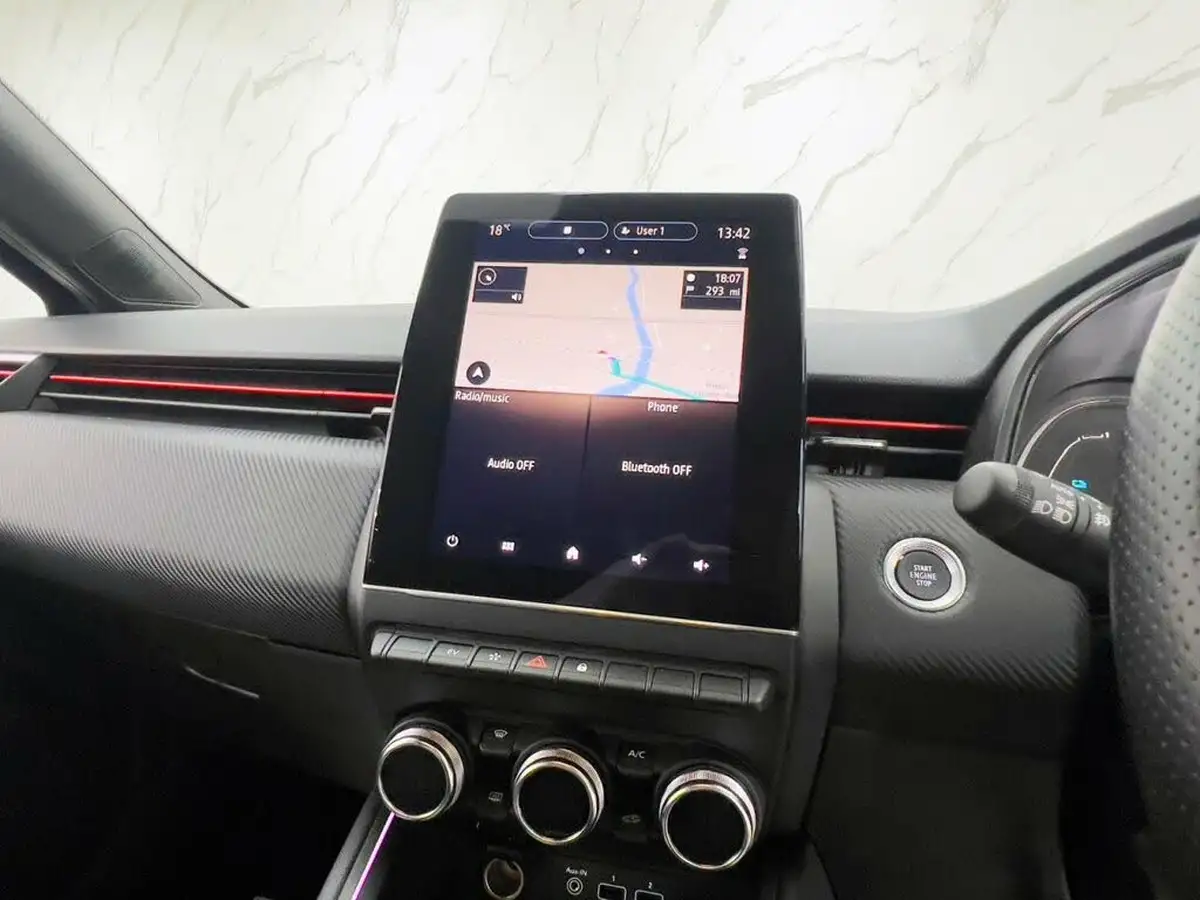 2022-renault-clio-16-rs-line-140ps-rs-line-e-tech-hybrid-big-18