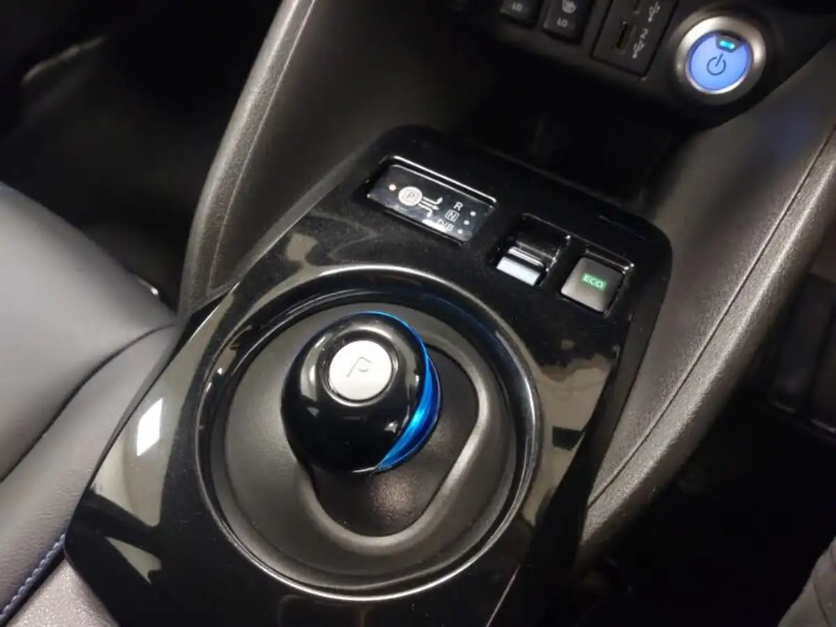 2023-nissan-leaf-e-e-n-connecta-59kwh-big-14