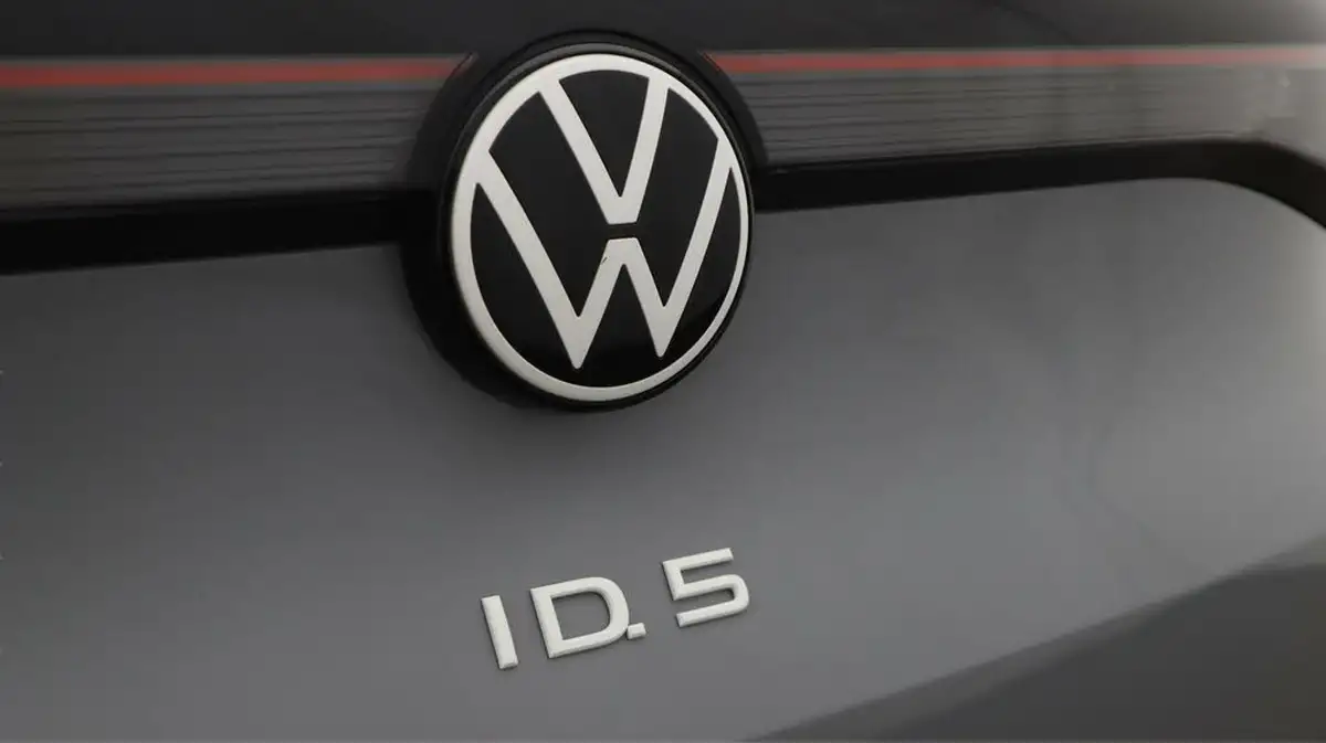 2023-volkswagen-id5-e-tech-174ps-big-20