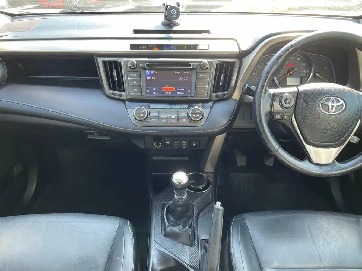 2013-toyota-rav4-20td-invincible-2wd-1990cc-big-45