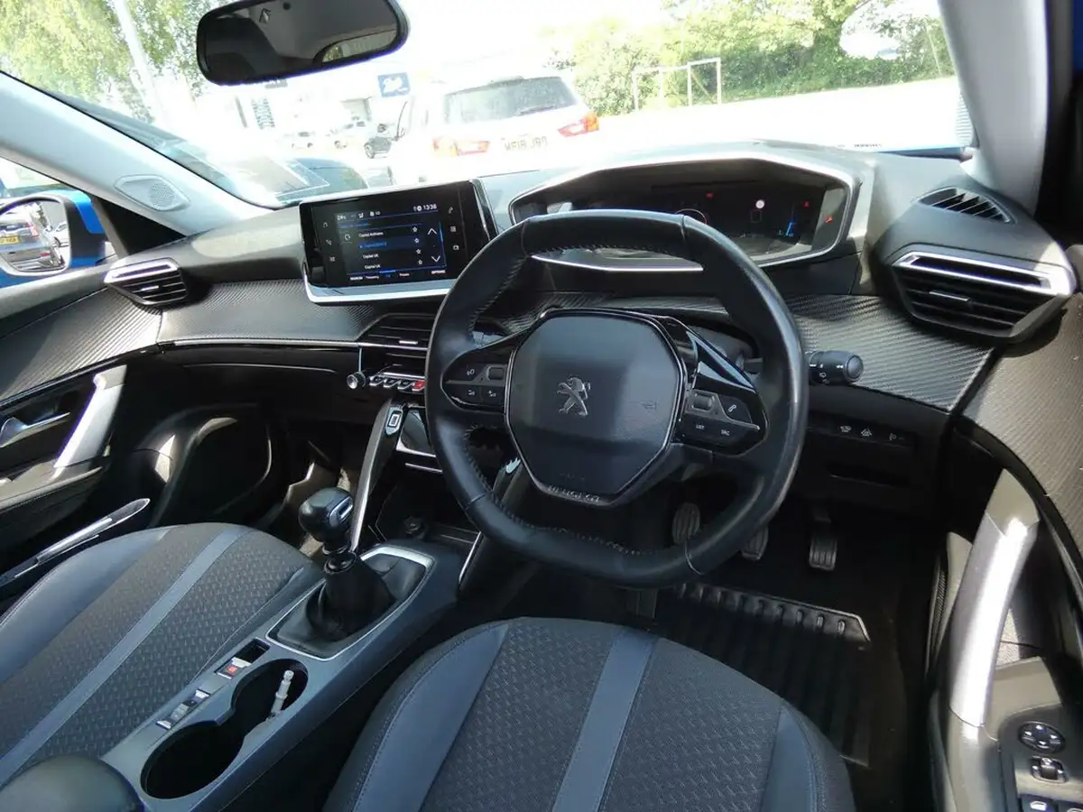 2020-peugeot-2008-suv-12-puretech-allure-100bhp-big-1