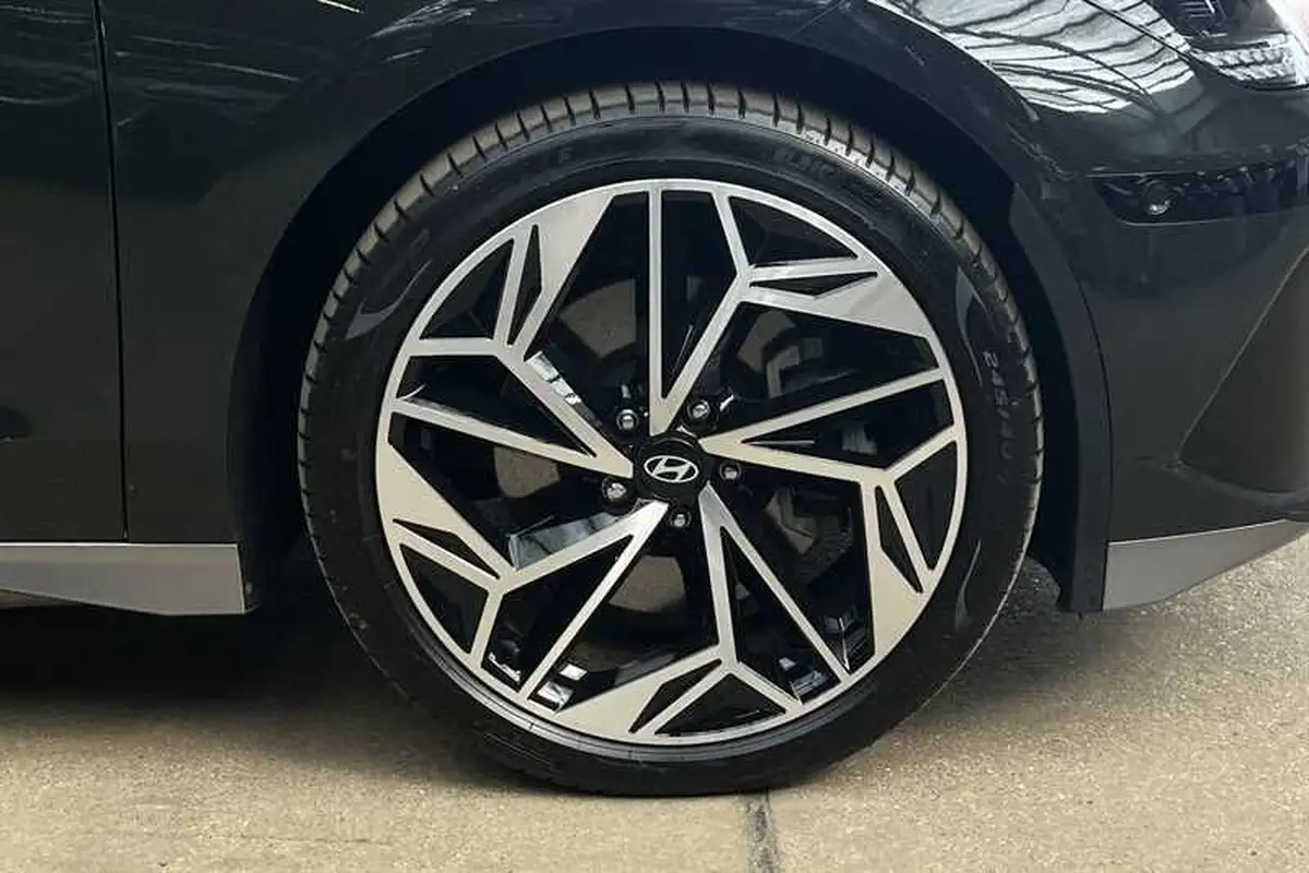 2024-hyundai-ioniq-6-e-ultimate-325ps-dual-motor-awd-big-8