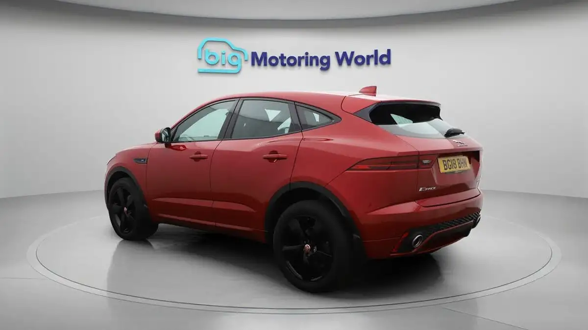 2018-jaguar-e-pace-20-i4d-r-dynamic-se-180ps-ss-big-4