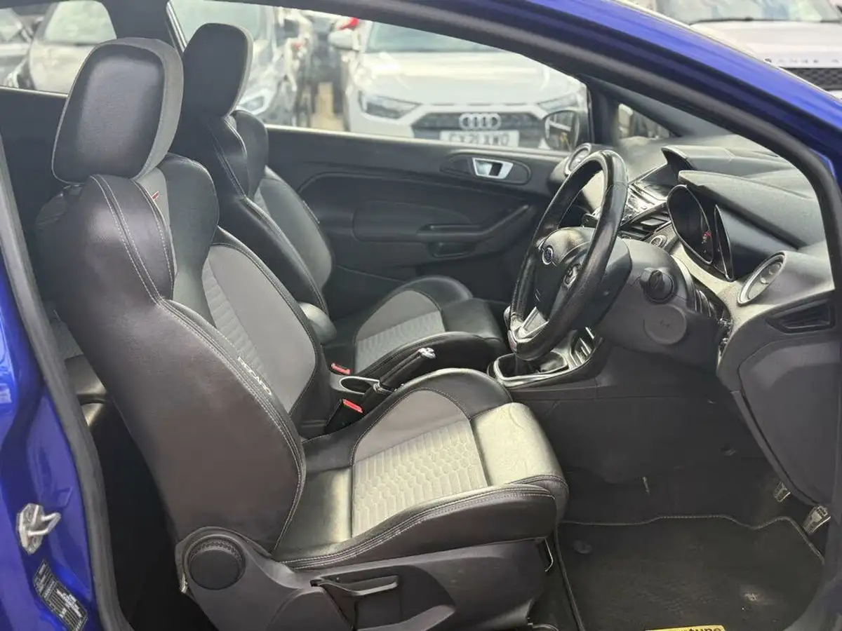 2014-ford-fiesta-16-st-3-big-23
