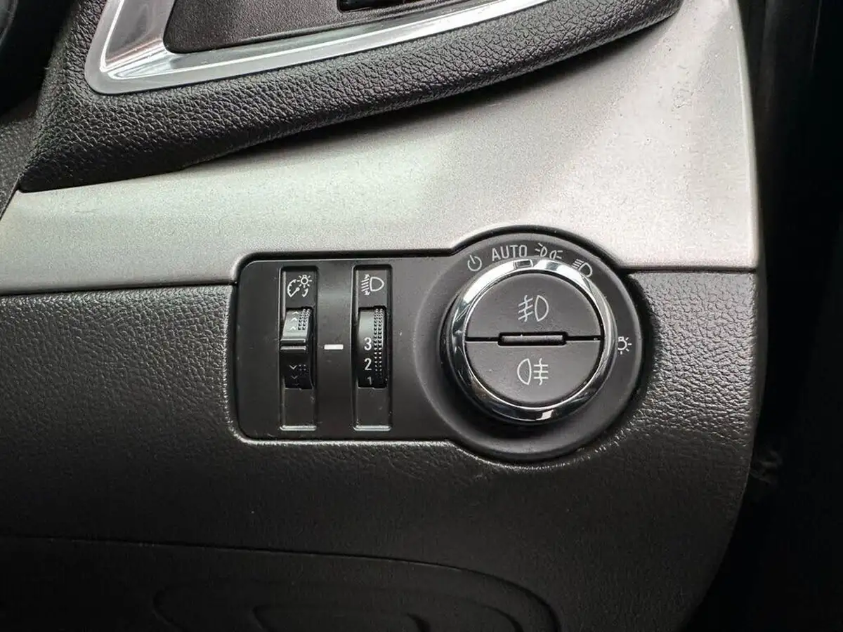 2014-vauxhall-mokka-17cdti-exclusiv-4x4-ss-big-33