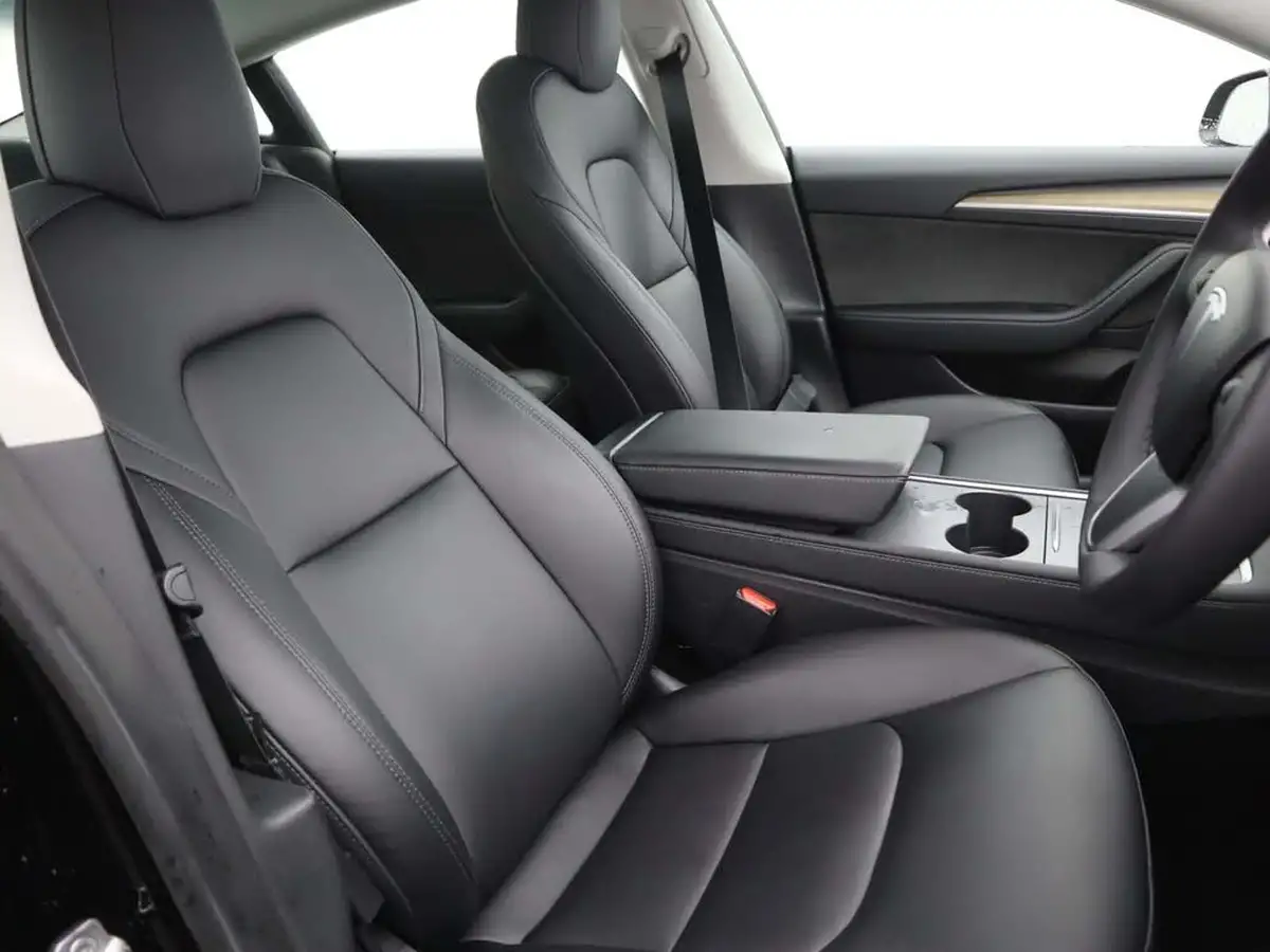 2022-tesla-model-3-e-rwd-big-14